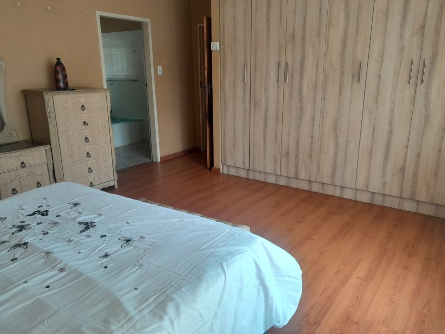 3 Bedroom Property for Sale in Rustenburg Central North West